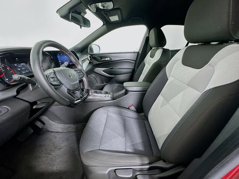 Used 2024 Chevrolet Trax RS w/ Driver Confidence Package image 13