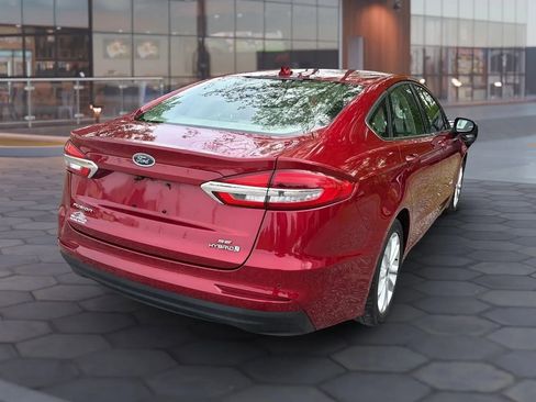 Used 2019 Ford Fusion SE image 11