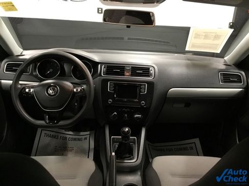 Used 2017 Volkswagen Jetta S w/ Jetta S Cold Weather Package image 26
