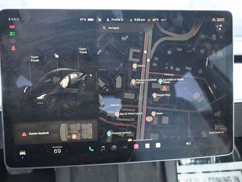 Used 2023 Tesla Model 3 Standard Range image 11