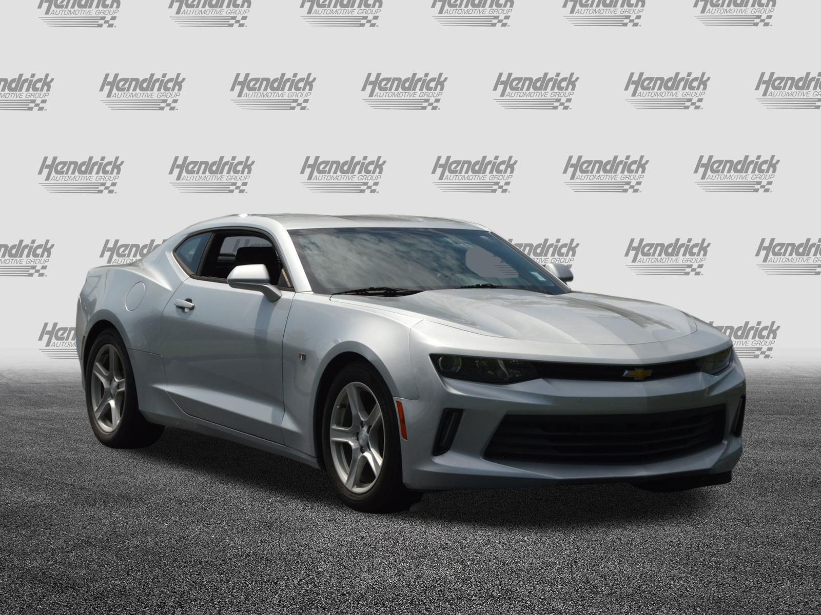 Used 2018 Chevrolet Camaro LT RWD image 3