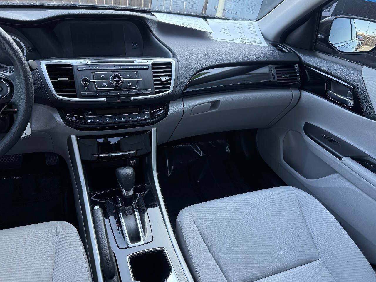 Used 2017 Honda Accord LX image 10