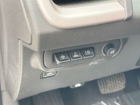 Used 2024 GMC Terrain AT4 w/ Tech Package image 10