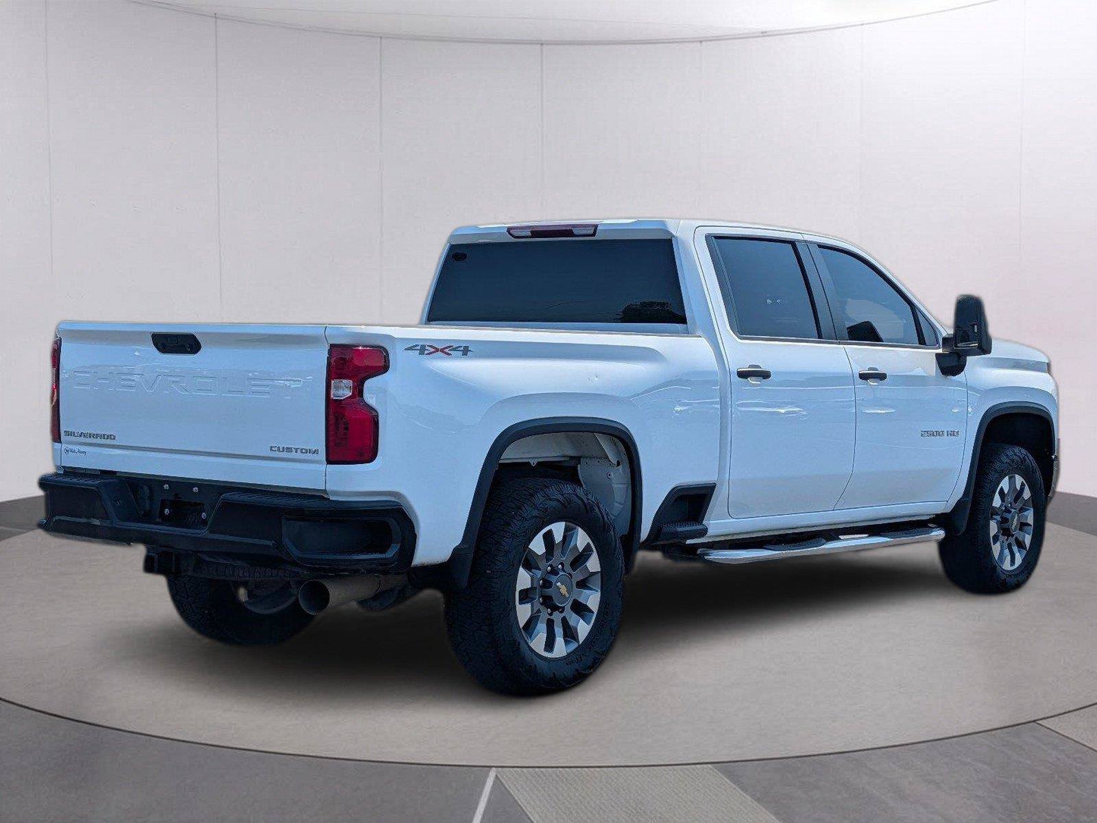 Used 2023 Chevrolet Silverado 2500 Custom w/ Custom Value Package AWD/4WD image 6