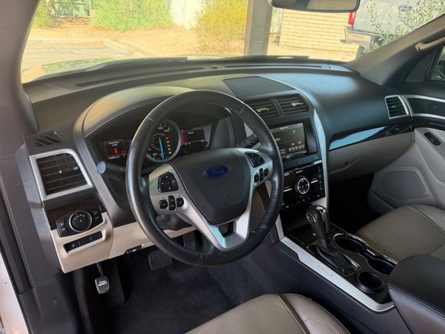 Used 2015 Ford Explorer Limited w/ Equipment Group 301A FWD image 25
