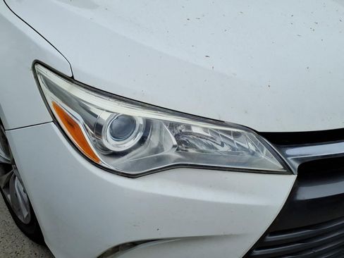 Used 2015 Toyota Camry LE image 3