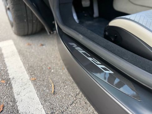 Used 2023 Maserati MC20 Spyder image 31