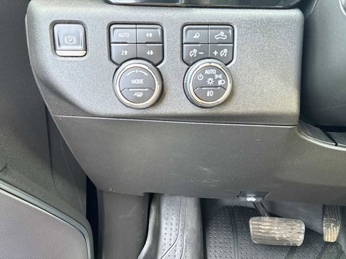 Certified 2022 Chevrolet Silverado 1500 High Country w/ High Country Premium Package image 18