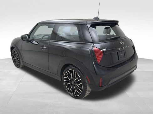 Certified 2025 MINI Cooper S image 7