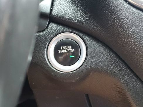 Used 2019 Chevrolet Equinox LT FWD image 30