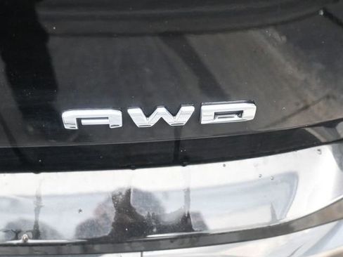 Used 2023 GMC Terrain SLT image 29