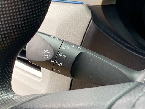 Used 2016 Toyota Corolla LE image 18