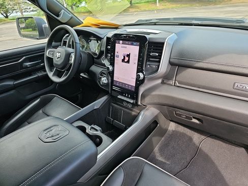 Used 2025 RAM 1500 Laramie w/ Sport Appearance Package AWD/4WD image 14
