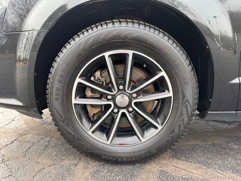 Used 2019 Dodge Grand Caravan GT image 9