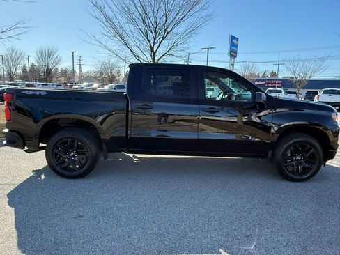 Used 2024 Chevrolet Silverado 1500 Custom w/ Turbomax Blackout Package image 6