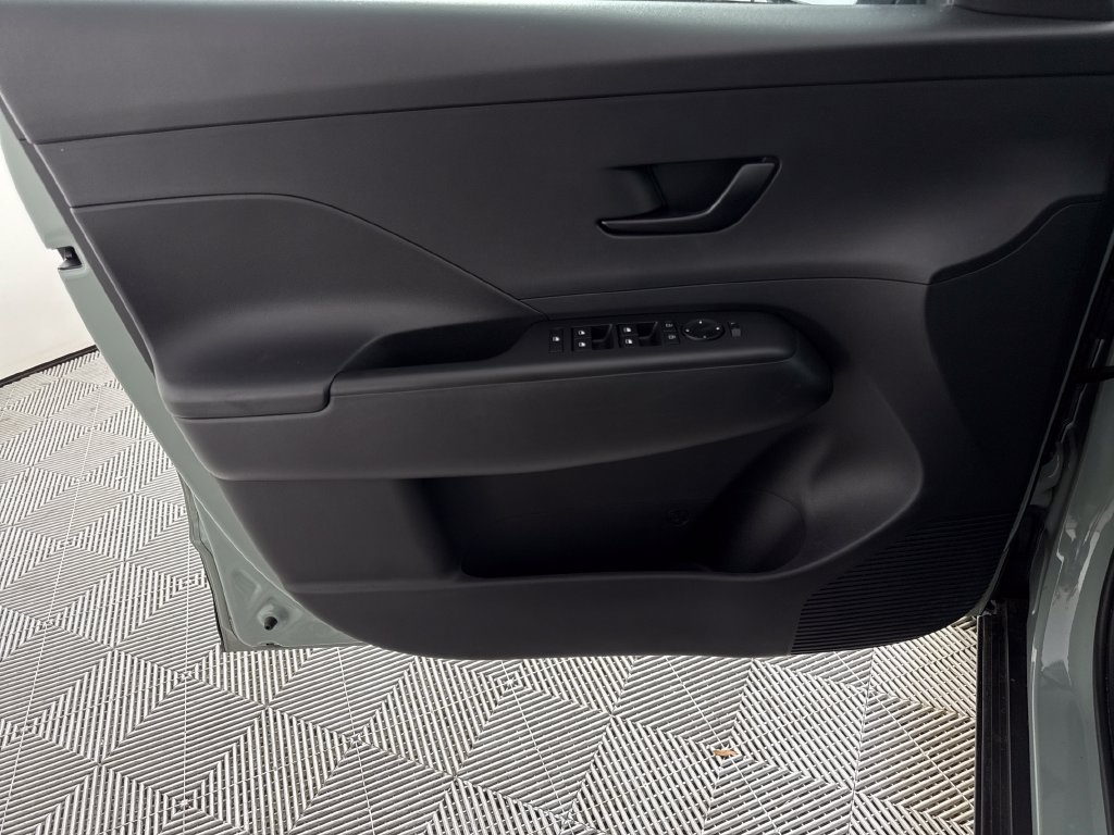 Certified 2024 Hyundai Kona SE AWD/4WD image 12