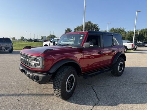 Used 2025 Ford Bronco Badlands AWD/4WD image 3