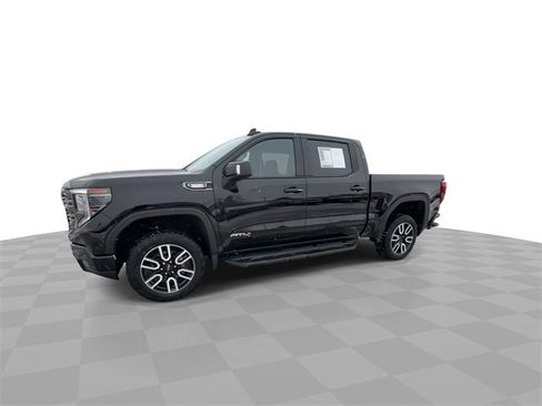 Certified 2022 GMC Sierra 1500 AT4 w/ AT4 Preferred Package image 4