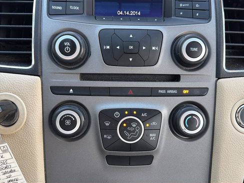 Used 2016 Ford Taurus SE FWD image 26