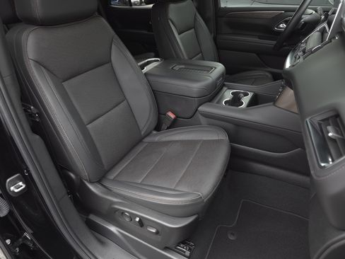 Used 2024 Chevrolet Tahoe High Country w/ Advanced Technology Package image 50