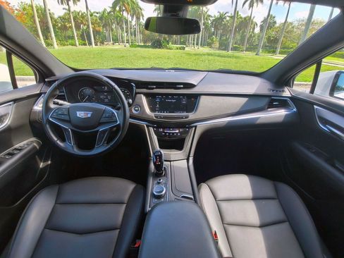 Used 2023 Cadillac XT5 Luxury FWD image 11