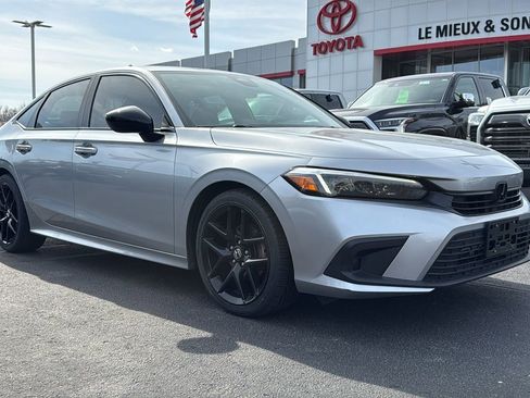 Used 2022 Honda Civic Sport image 1
