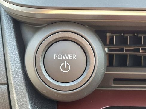 New 2026 Toyota Prius Plug-In Hybrid FWD image 38
