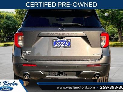 Certified 2023 Ford Explorer XLT w/ Equipment Group 202A
