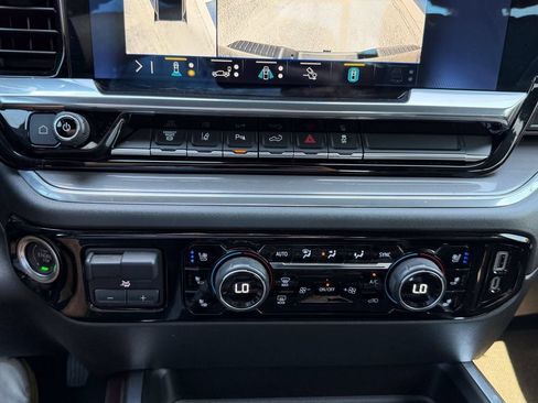 Used 2024 Chevrolet Silverado 3500 High Country w/ High Country Premium Package AWD/4WD image 24