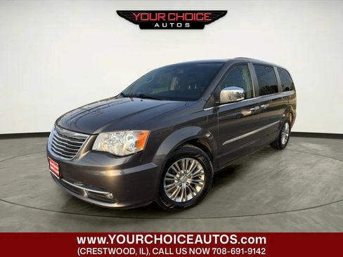 Used 2015 Chrysler Town & Country Touring-L w/ Driver Convenience Group FWD image 1
