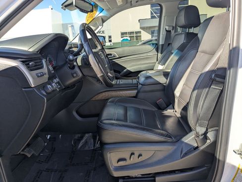 Used 2020 GMC Yukon XL Denali w/ Open Road Package image 17