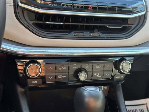 Certified 2022 Jeep Compass Limited w/ Sun and Sound Group image 29