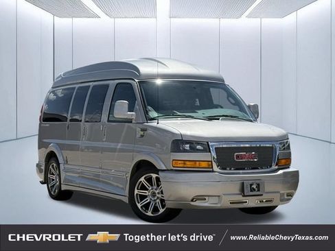 Used 2018 GMC Savana 2500 w/ Enhanced Convenience Package RWD image 1