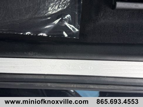 Used 2023 Volvo XC60 B5 Plus AWD/4WD image 14