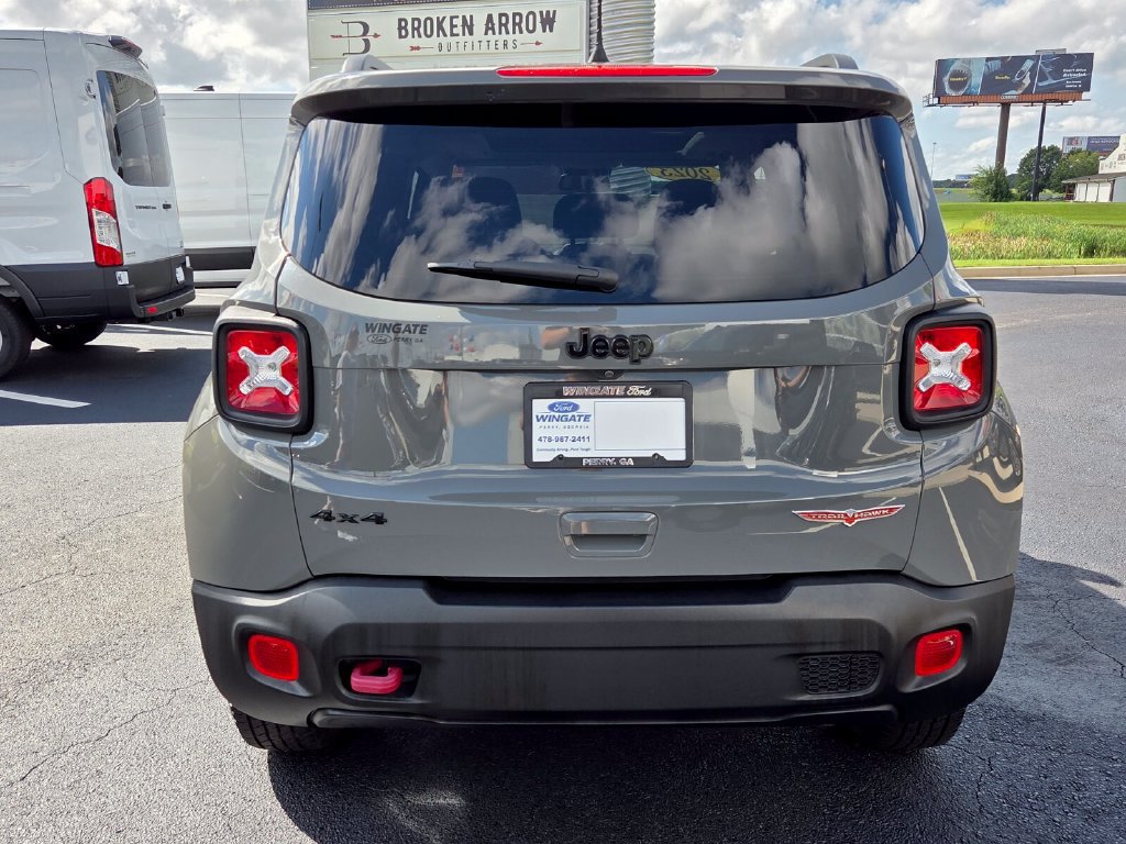 Used 2023 Jeep Renegade Trailhawk w/ Sun/Sound Group AWD/4WD image 9