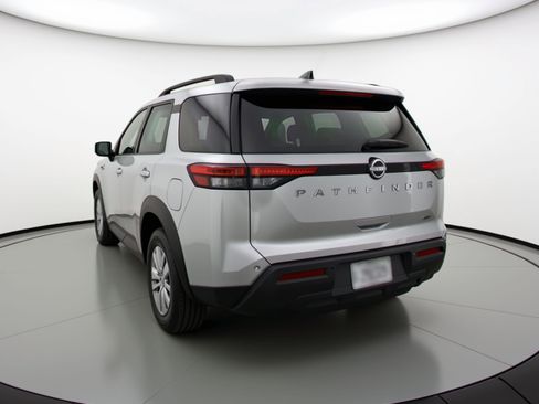 Used 2025 Nissan Pathfinder SV AWD/4WD image 6