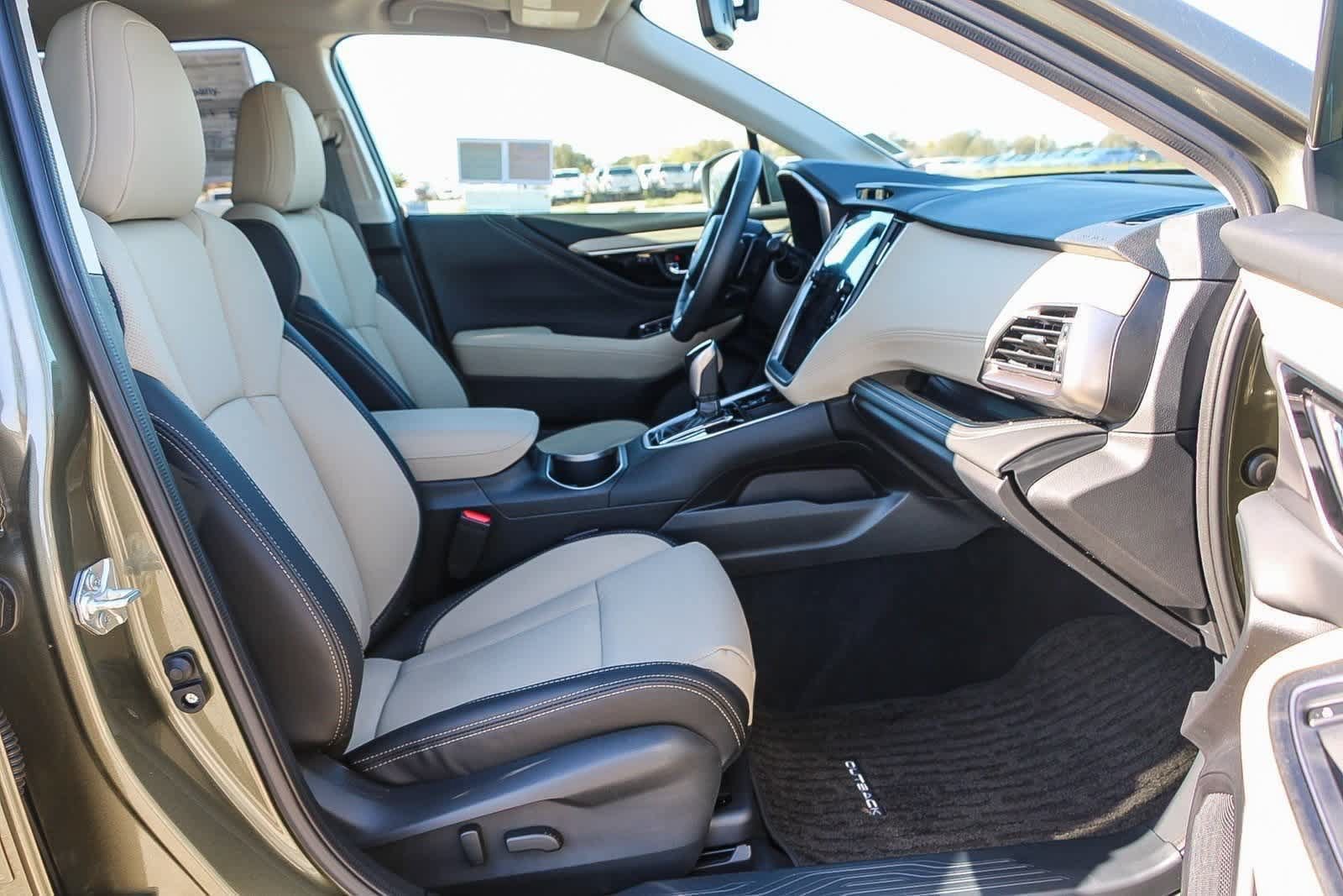 Used 2025 Subaru Outback Limited AWD/4WD image 4