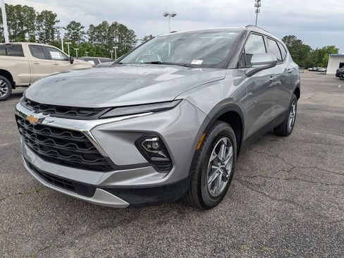 Used 2024 Chevrolet Blazer LT w/ Convenience Package FWD image 11