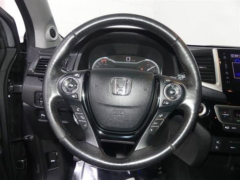 Used 2018 Honda Pilot Elite image 32