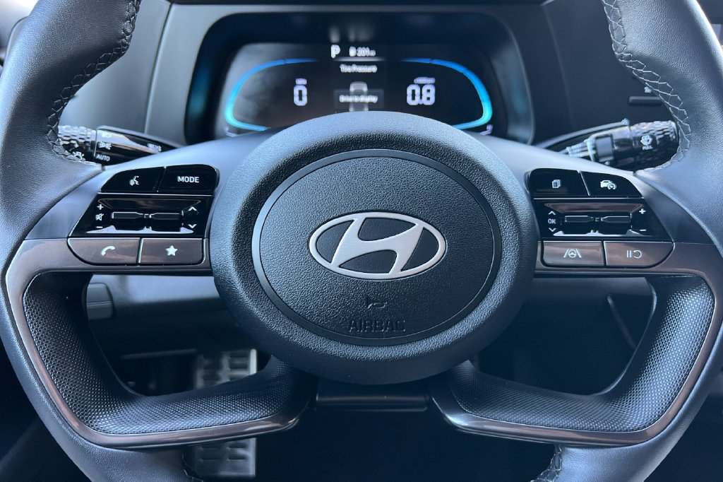 Used 2026 Hyundai Elantra Sport FWD image 25
