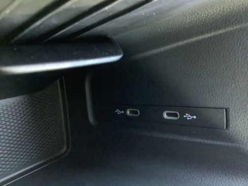 New 2026 Volkswagen Tiguan SE R-Line image 21