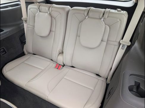 Used 2024 Lincoln Aviator Reserve w/ Equipment Group 201A image 11