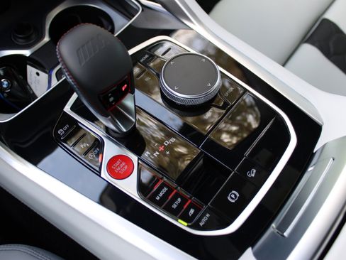 Used 2026 BMW X6 M Competition w/ Executive Package image 28