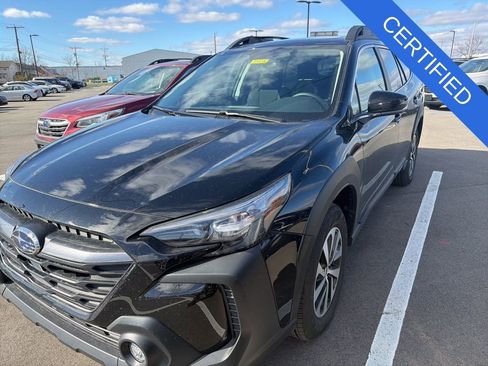 Used 2025 Subaru Outback Premium image 7