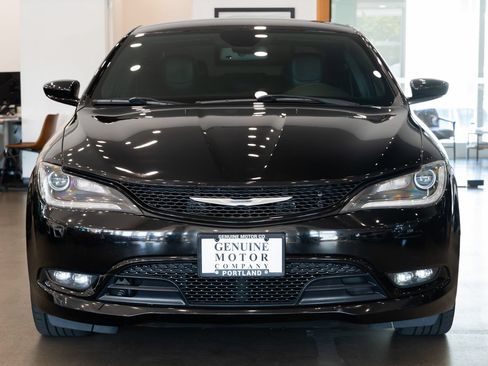 Used 2015 Chrysler 200 S w/ Navigation & Sound Group I AWD/4WD image 2