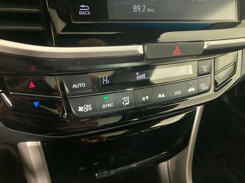 Used 2016 Honda Accord EX-L image 8