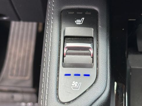 Used 2025 Kia Telluride EX w/ EX Captain's Chair Package FWD image 31
