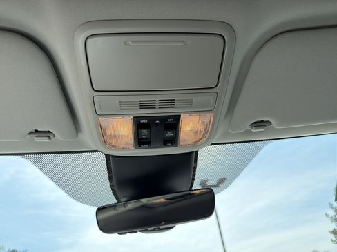 Used 2025 Honda Odyssey EX-L image 5