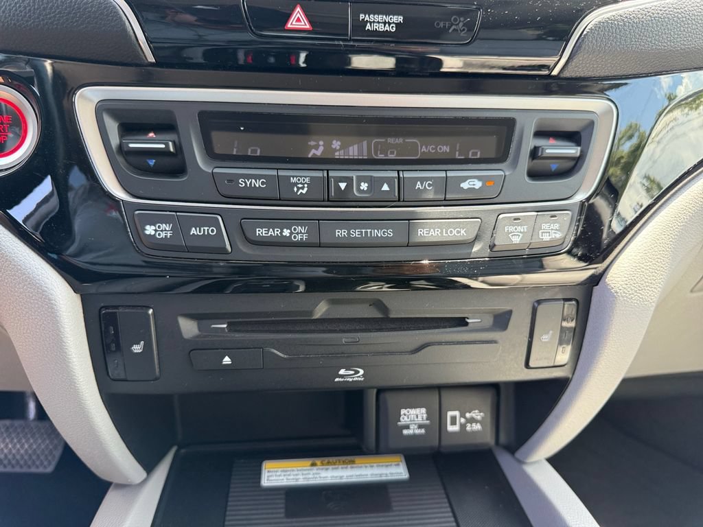 Used 2021 Honda Pilot Touring image 21