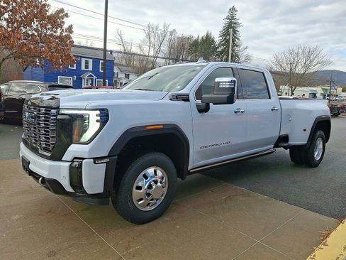 New 2026 GMC Sierra 3500 Denali Ultimate image 3